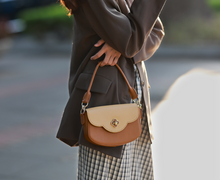 Load image into Gallery viewer, DIY Leather Goods (Vintage Flower Crossbody Bag)
